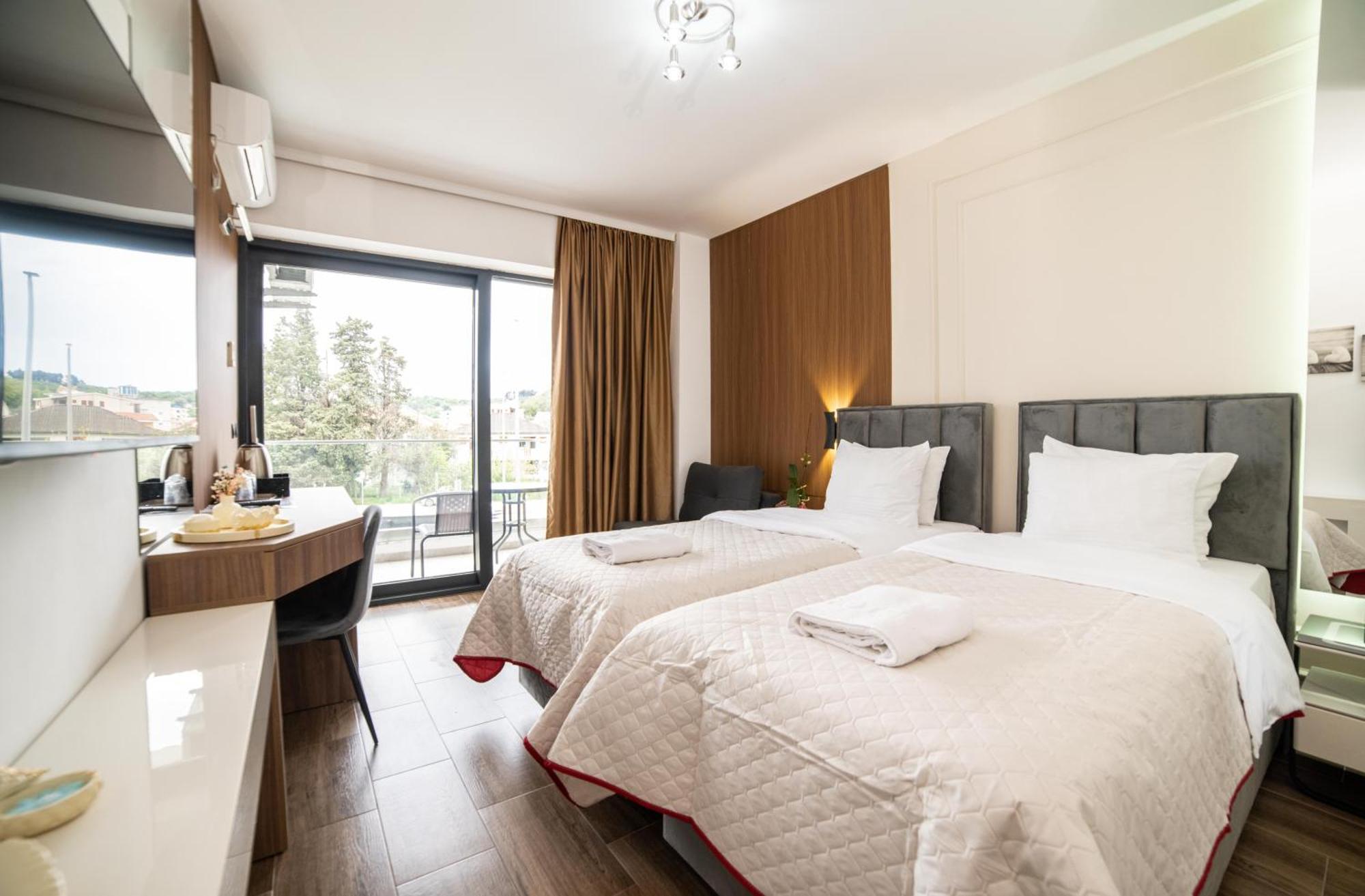 Hotel Lajka Luxury Ulcinj Exterior foto